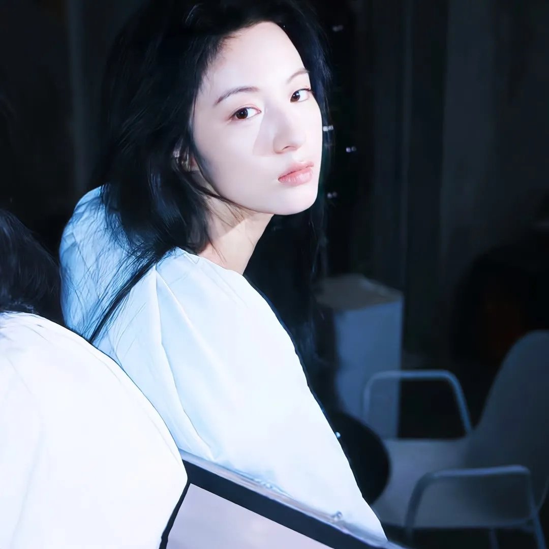 美丽笨女人